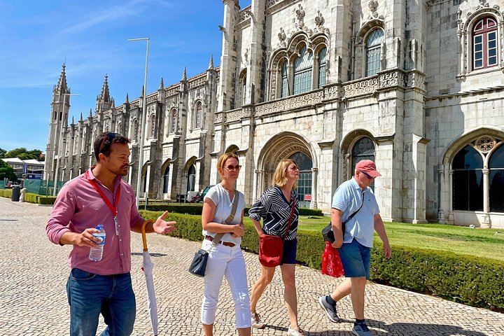 Belém: Jerónimos Cloister + Pastel Tasting (Skip-the-Line Option), photograph 4