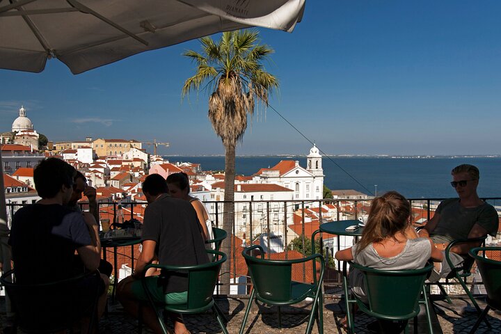 Lisbon Highlights Private Tour with Van and Local Guide 4H, photograph 6