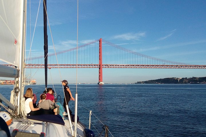 Lisbon Sailing Tour on a Luxury Sailing Yacht with 2 Drinks, photograph 2