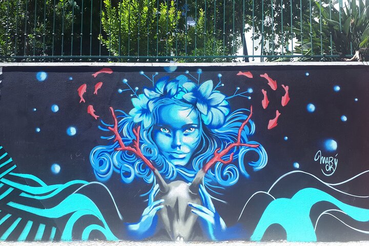 Lisbon Street Art Walk by local Street Art Collective, photograph 2