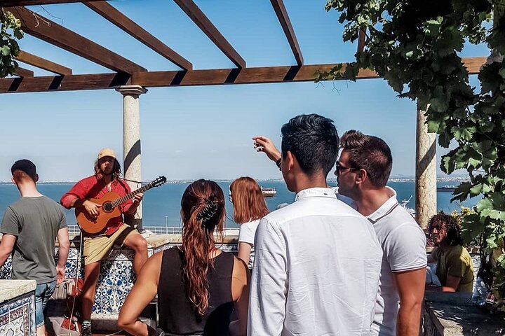 True 4Hour Private Tuk Tuk Tour: Discover Lisbon with a Local!, photograph 2