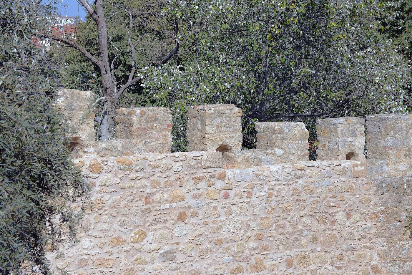 The rampart walk along the castle wall